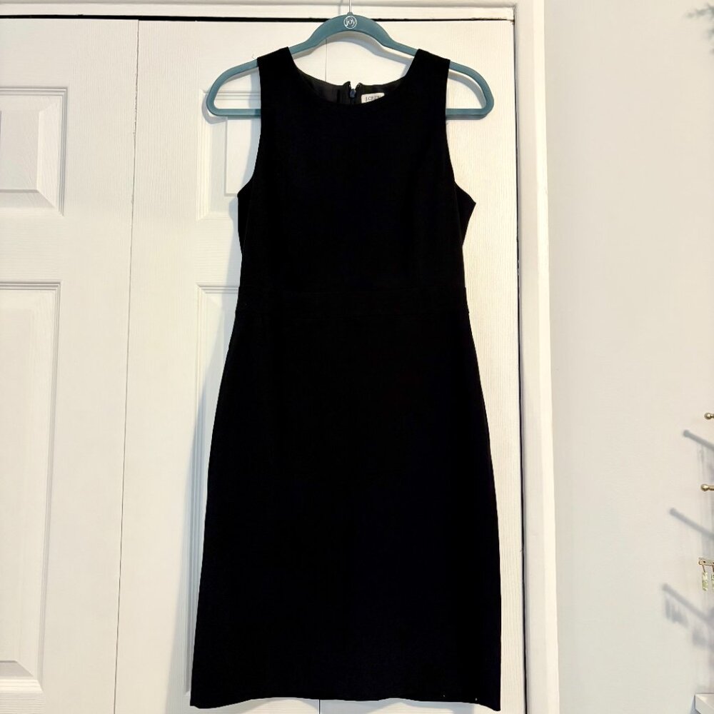 Never Worn Size 4 Black Sleeveless Dress